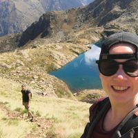 Nous vous partageons un canapé dans notre salon pour un court séjour !