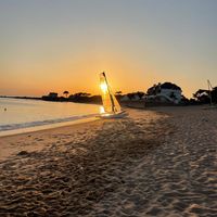 Maison très bien située, environnement très calme, à 10' du port, à 5' de la plage la plus proche.