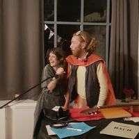 La maison de Claire est charmante, conviviale, avec de grandes pièces. Ancien bar du village