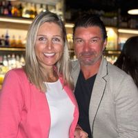 Grande maison intime sur bord d'un merveilleux lac