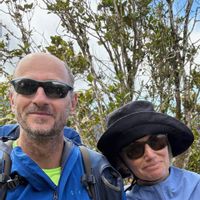 Maison de charme dans un jardin calme et ombragé à proximité du village artisanal de l’Éperon.
