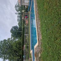 maison à Trentels, France très calme entre campagne et ville avec piscine très spacieux