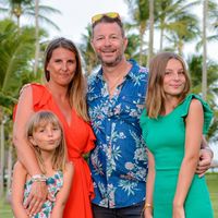 MAISON LUXE vue mer avec 5 chambres et salles de bains avec piscine et jaccuzzi .