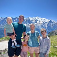 Large, modern, cozy home close to Dublin