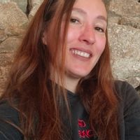 Minicasa cerca de río