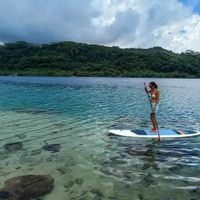 Bungalow en bord de lagon et plage