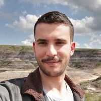 Bel appartement très lumineux, étage élevé avec ascenceur d'un immeuble ancien typiquement Parisien