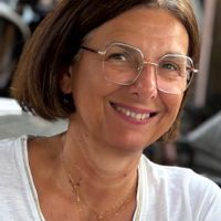 Appartement vue mer, situé à proximité de la plage et du golf.