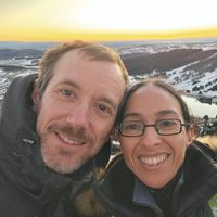 Maisonnette en campagne au bord d'un ruisseau