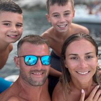 Maison individuelle avec jardin et piscine privée.  À la campagne, à moins de 30km de Lyon.