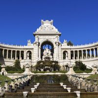 Appartement et jardin au centre de Marseille, à deux pas du Palais Longchamp.