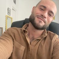 Bel appartement en plein de cœur de Paris (8e)