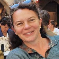 La maison côté ville et côté jardin Appartement 3 chambres et jardin au coeur de Crest