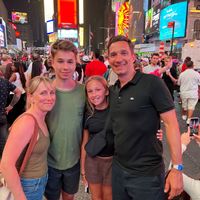 Joli cottage de 3 chambres à coucher avec piscine creusée à 20 minutes du centre-ville.