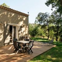 La maison de Thierry Mon logement est situé à Villars, à quelques kilomètres du Colorado de Rustrel