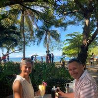 Condo de 2 étages à 4 minutes de marche de la plage au sable volcanique, des restaurants et épicerie