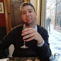 Close to beach and train station in Nice, near Monaco and Cannes ;-)