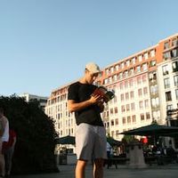 Bright and cozy apartment located in the quiet and green area of Villaggio Olimpico.