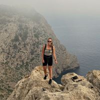 Charming Small Apartment Steps from Everything – Montreal