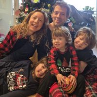 Great summer house with a huge private garden to enjoy the sun and a community swimming pool