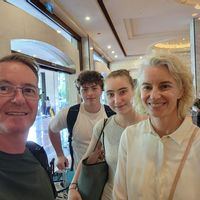 Waterlilly Villa - Peaceful 4-bedroom home in Sydney, Australia with gym, pool, BBQ and water views