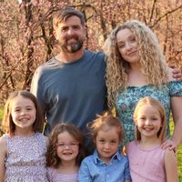 4-Bed Family Home in friendly, easy access Perth Northern Suburb!