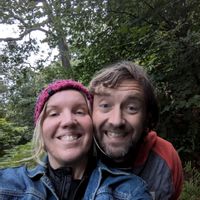 Dan and Anna's house with hot tub, 20 mins walk from Hebden Bridge, beside acres of woodland.