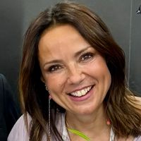 Appartement refait par un architecte. Metro, commerces, parcs. Idéal pour séjour chic à Paris !