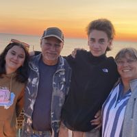 Maison sur terrain de 10 acres située en forêt près d’une rivière à 35 minutes du Vieux-Quebec