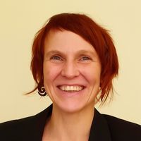 Helles Dachzimmer (ca. 16 m²) in bewohnter Wohnung