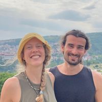 Sunny 73 ​​m² flat with 2 balconies surrounded by fruit trees