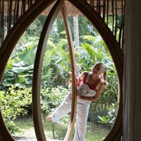 Fantastic 4 bedroom bamboo architecture.  Quiet, peaceful.  30 min from most tourist centers.