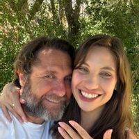 Mid-Century Modern house with stunning views, easy access to mountain trails & the city.