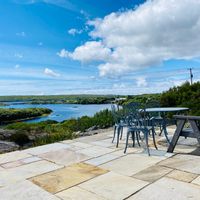 4 bedroom house within walking distance of Clifden town, beautiful views