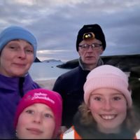 Family -friendly home on the Wild Atlantic Way.Public transportation from the doorstep!