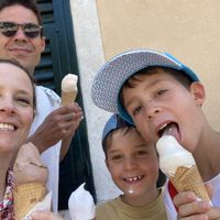 Duplex avec deux balcons et une magnifique terrasse sur un rooftop dans un quartier très calme.