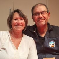 La maison de DOMINIQUE située dans un village de caractère près du lac où il fait bon randonner.