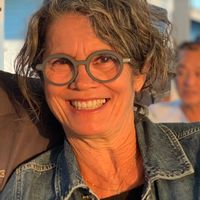 La maison de Corinne , très proche du bassin 400m , grand jardin avec piscine