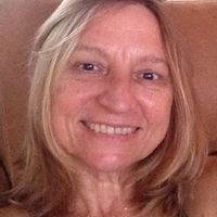 La maison  est un petit cocon mignon calme et lumineux et en prime de plantes et un jardin !