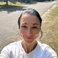 Rez-de-chaussée sur le bord de la rivière Dernière demeure d'un cul-de-sac, secteur très tranquille