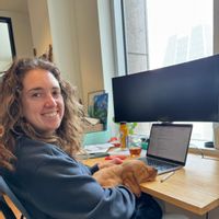 Relaxing two bedroom apartment near west Oakland Bart