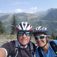 Appartement deux pièces en résidence avec vue montagne.