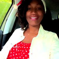 L appart de Lilly. Petit mais cosy 1piece à vivre, lit 2 pl Et un clic clac pour un enfant.