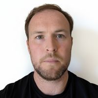 Spacious, luxury charming 1800s cottage, with office workspace on a canal.