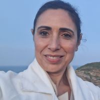 Gema's peaceful seaside oasis apartment