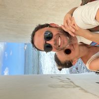 Au cœur du quartier animé du Camas et à proximité immédiate du tramway et metro