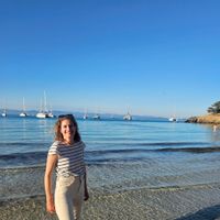 Appartement parisien de charme près du Parc Monceau, 1 chambre et nombreux métro à proximité.