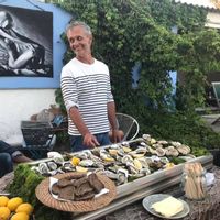 maison de toit au deux terasses plein sud  dans village historique