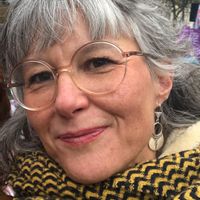 L'appartement de FRÉDÉRIQUE, un village en plein Paris