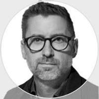 Villa i Stockholms skärgård med stor trädgård. Nära till strand och bad.